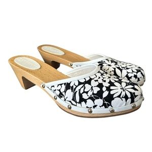 Burberry Floral Wooden Heels Clogs Size 39 US 9 NWT